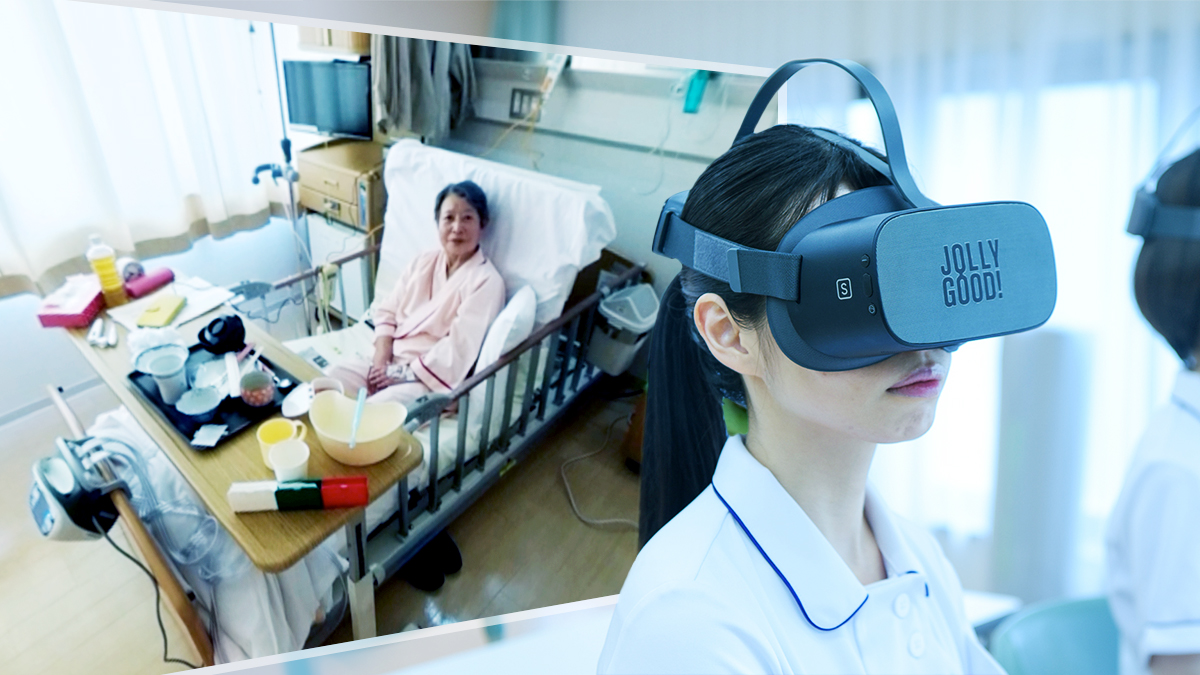 VRゴーグルで患者対応を体験する看護師