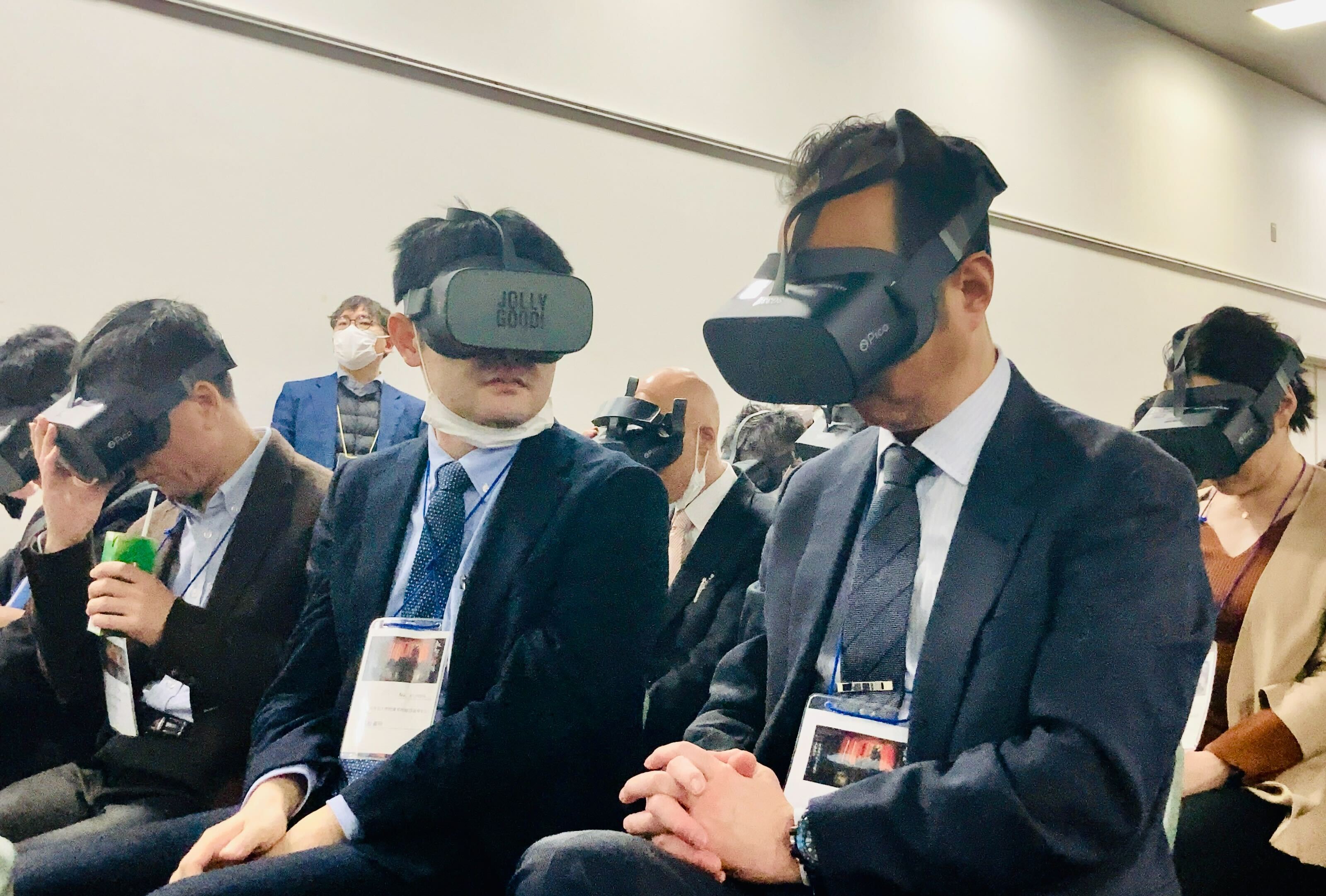 VRを使った製造・物流研修